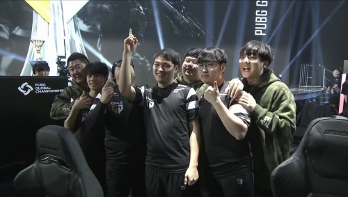 GEN 3-2 T1：四连LCK震古烁今！GEN力克T1再拿LCK冠军！